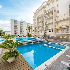 Diferentflats Novelty Salou